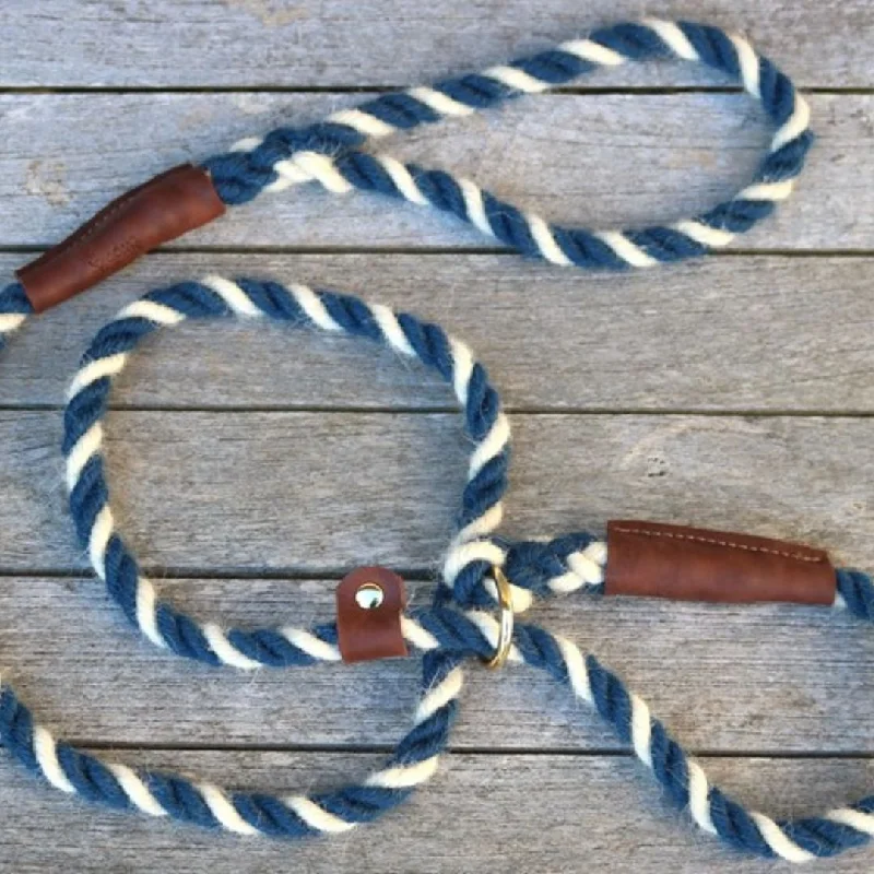 - Automatic temperature adjustment cat bedBlue and White 100% British Wool Dog Slip Lead