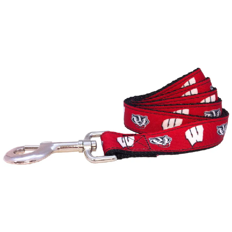  . **Dog traction rope is automatically retractable**Wisconsin Badgers Premium Dog Leash