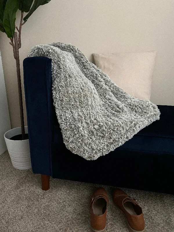 - Organic cotton dog bibsRiverside Throw (Craft)