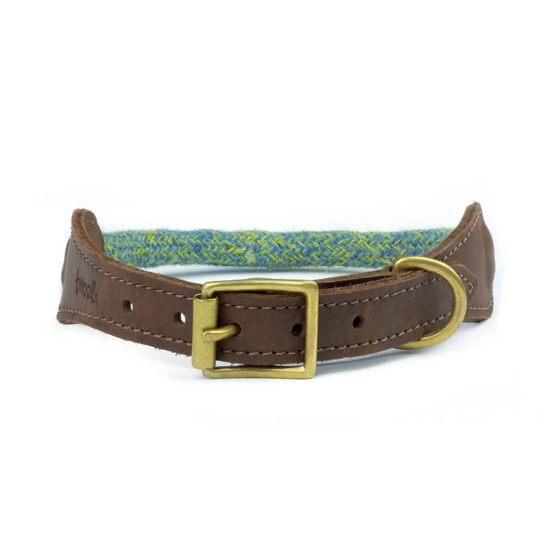  -Anti-slip claw protection raincoat FOR dogsGreen Tweed 100% British Wool Dog Collar