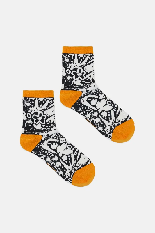 - Postoperative pet anti-licking Elizabethan collarSnow Day Sock