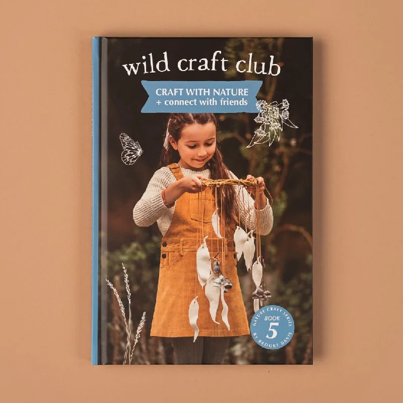 - ​​Christmas pet Christmas clothingWild Craft Club Book