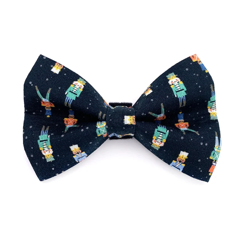  -Anti-scratch sofa protective coverNutcracker Dog Bow Tie